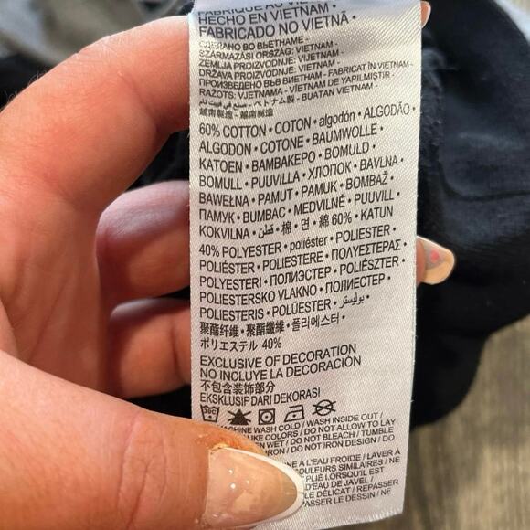 Nike Boys Youth Pullover Hoodie Logo Embroidered Black Gray Size L 6-7 Years Old - Picture 6 of 8